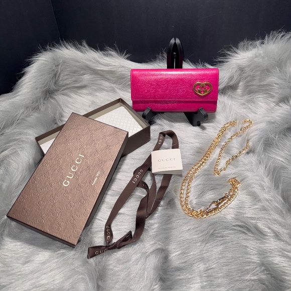 Gucci Fuchsia Pink Wallet~EUC - Picture 1 of 9